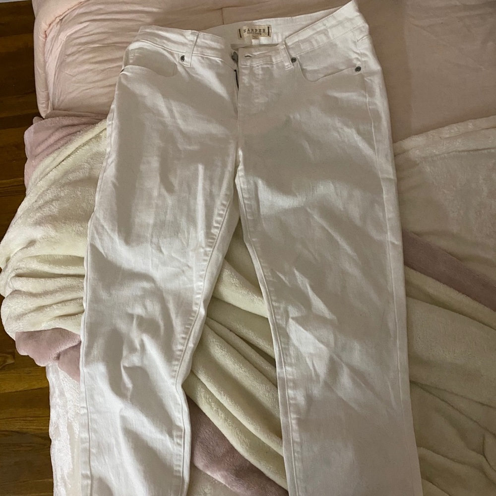 White skinny jeans